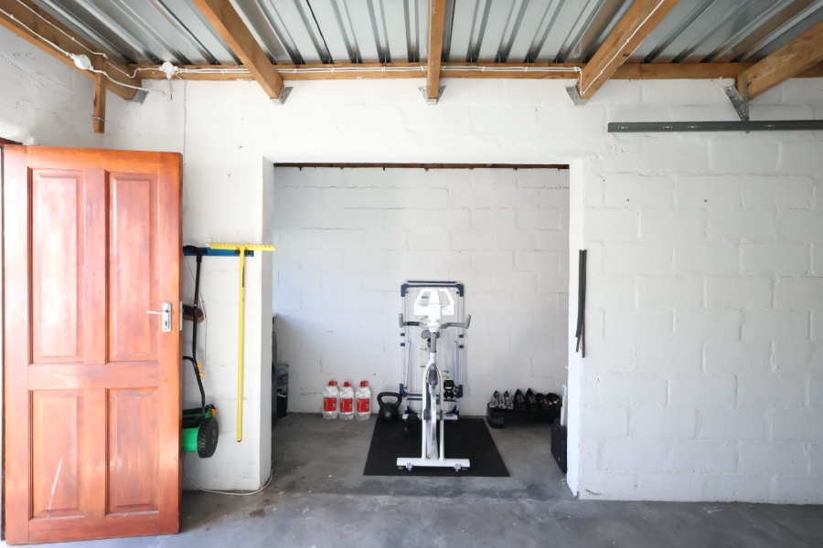 To Let 2 Bedroom Property for Rent in Table View Western Cape